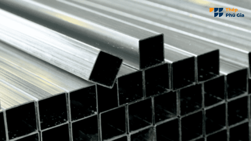 Thép hộp 50x50 được ứng dụng rộng rãi nhờ vào tính thẩm mỹ và độ an toàn