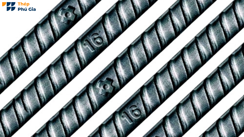 Logo thép Việt Nhật thường có biểu tượng hình hoa mai